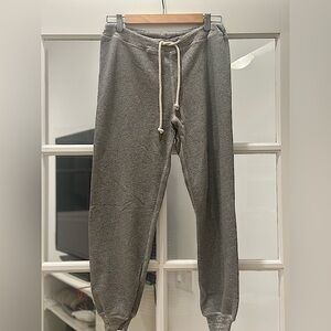 The Cropped Sweat Pants by The Great in Varsity Grey